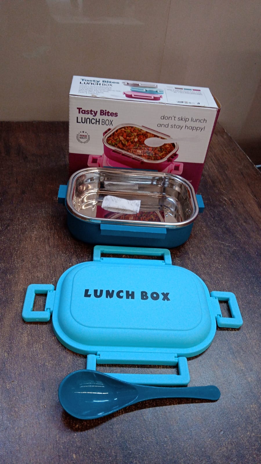 Insulated Testy Stainless Steel Leakproof Lunch Box With Spoon (1 Set) Insulated Testy Stainless Steel Leakproof Lunch Box With Spoon (1 Set)